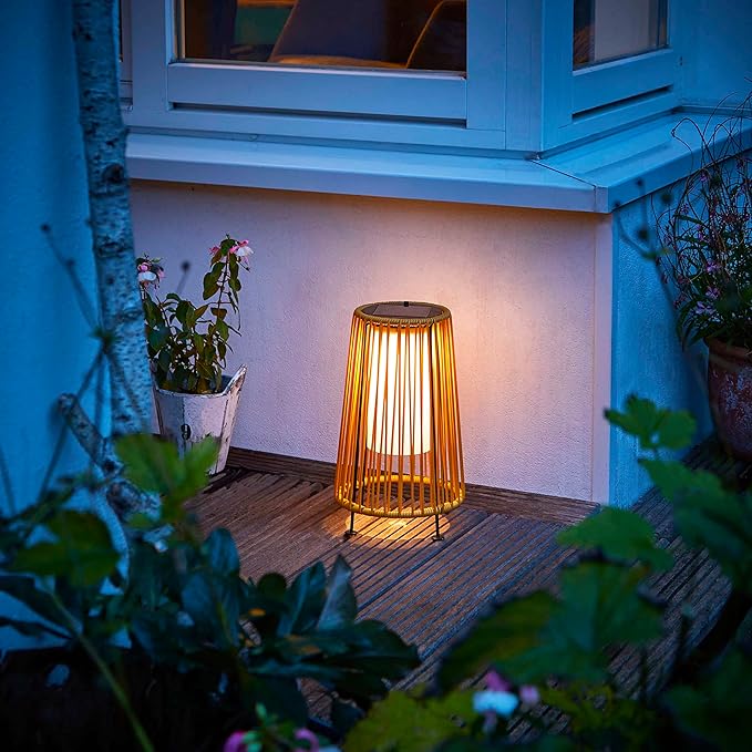 Solaro rotan vloerlamp