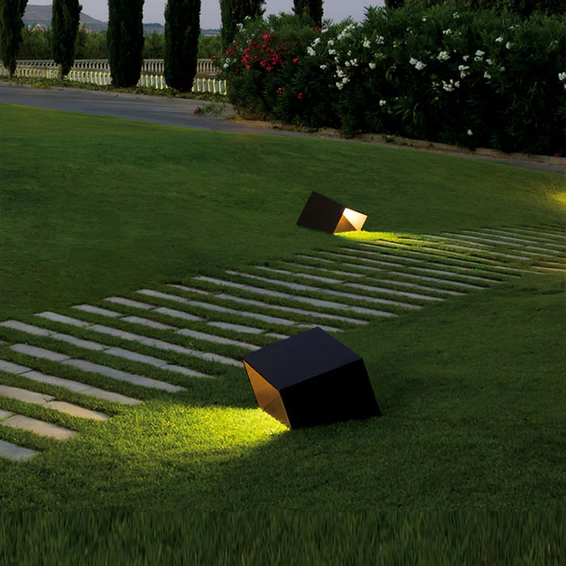 SoliCube™ – Compacte Solar Tuinlamp