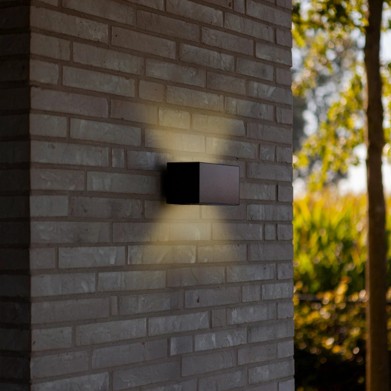 Nasus – Hybride Solar LED Wandlamp