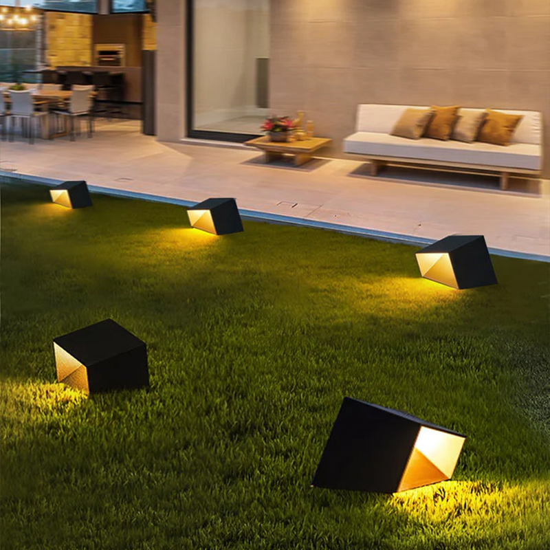 SoliCube™ – Compacte Solar Tuinlamp
