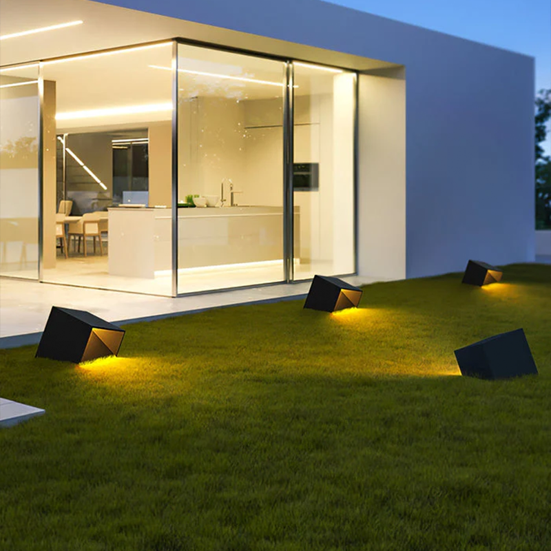 SoliCube™ – Compacte Solar Tuinlamp
