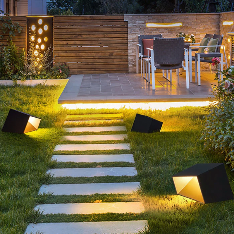 SoliCube™ – Compacte Solar Tuinlamp