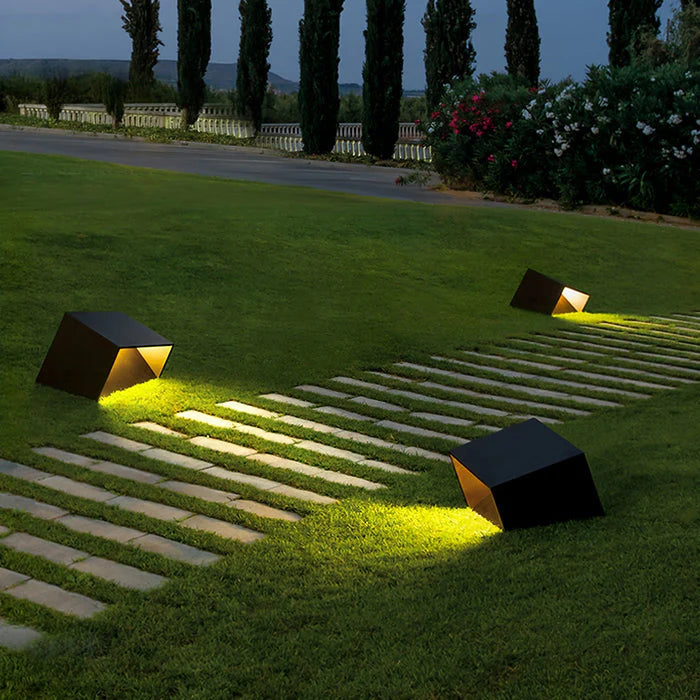 SoliCube™ – Compacte Solar Tuinlamp