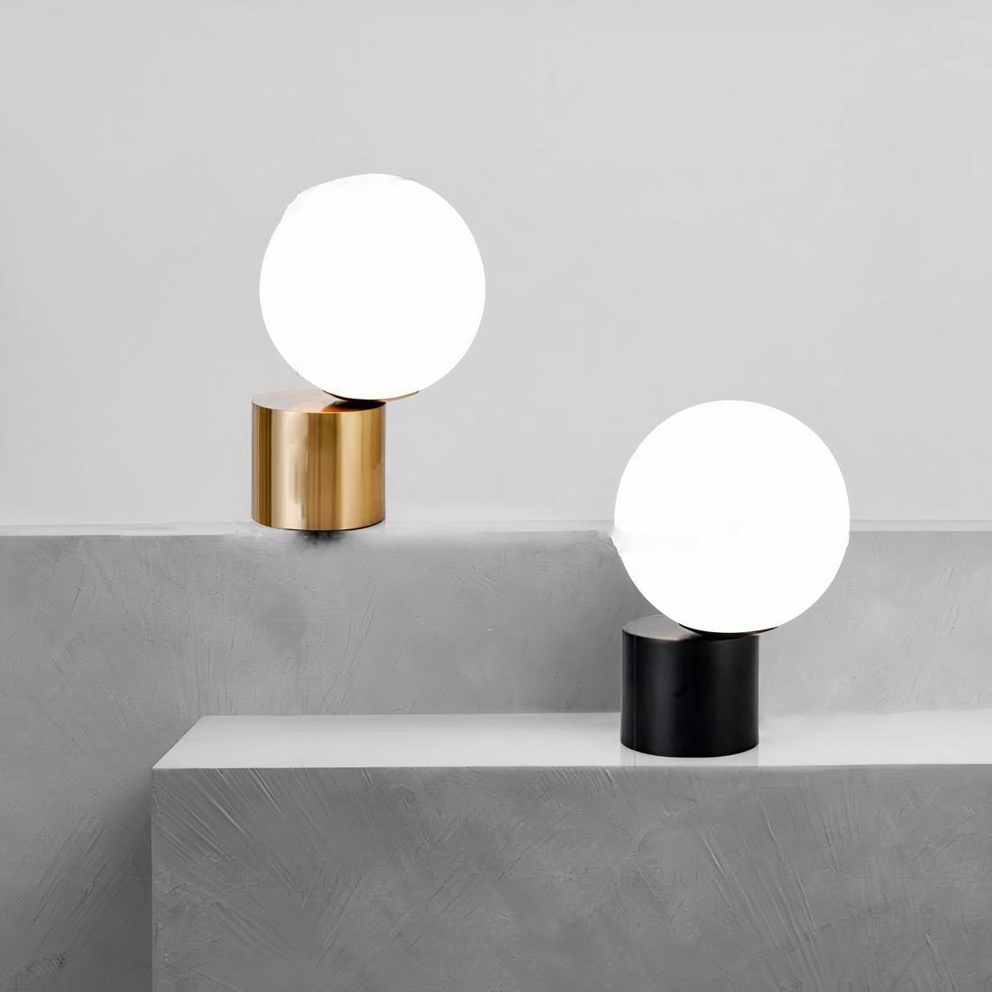 Latus - Noordse glazen bol tafellamp