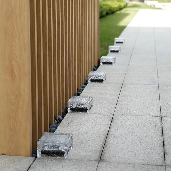 LumiBrick – Zonne-Glasbloklampen voor Tuin & Pad (Set van 4)