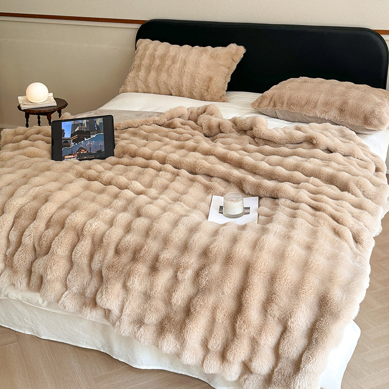 Velmorn - Plush Striped Cozy Blanket for Sofa & Bed