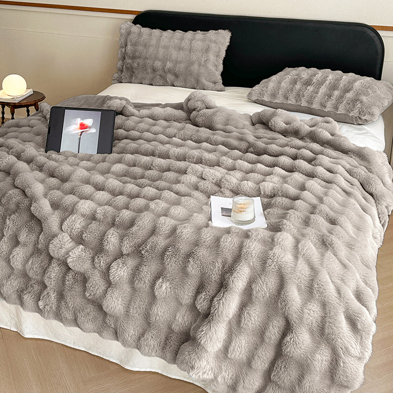 Velmorn - Plush Striped Cozy Blanket for Sofa & Bed