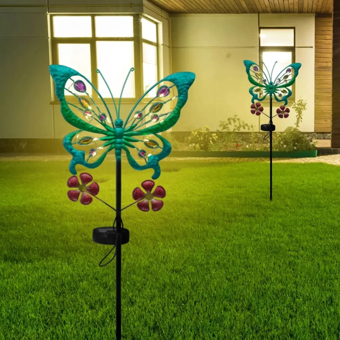 LunaWings – Kleurrijke Solar Vlinder Tuinlamp met Grondpen